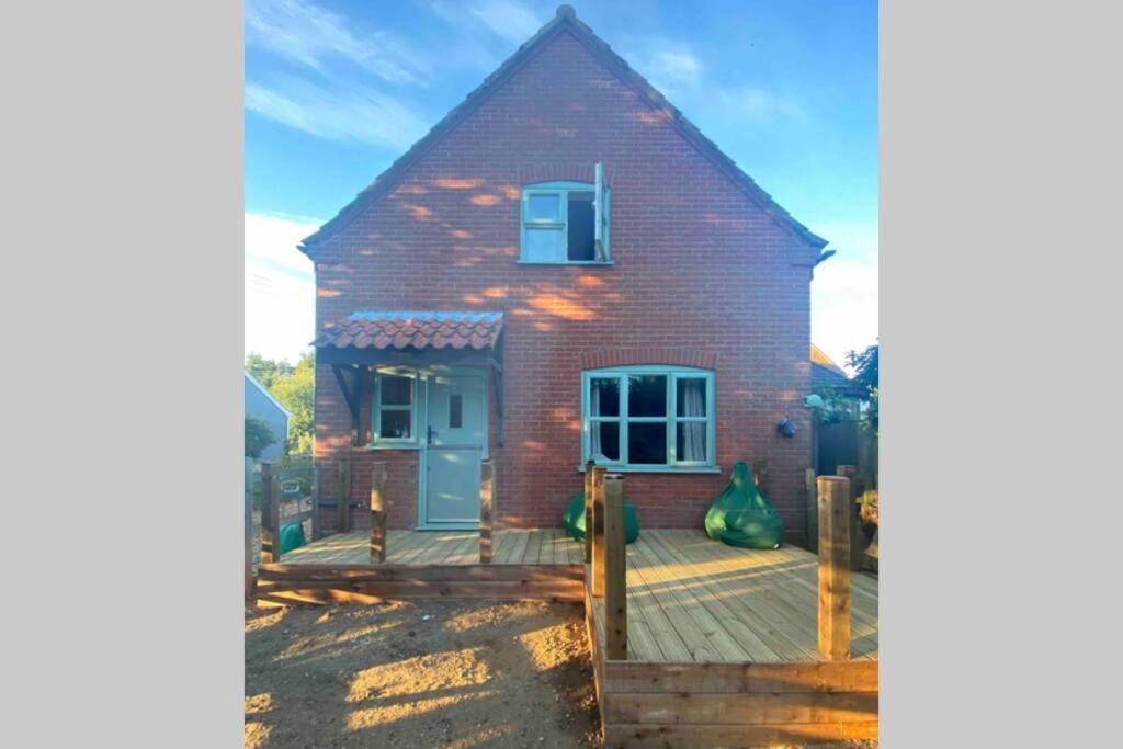 Saxthorpe Ramblers Retreatヴィラ エクステリア 写真